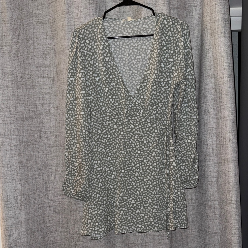 La Hearts Green Floral Long Sleeve Dress